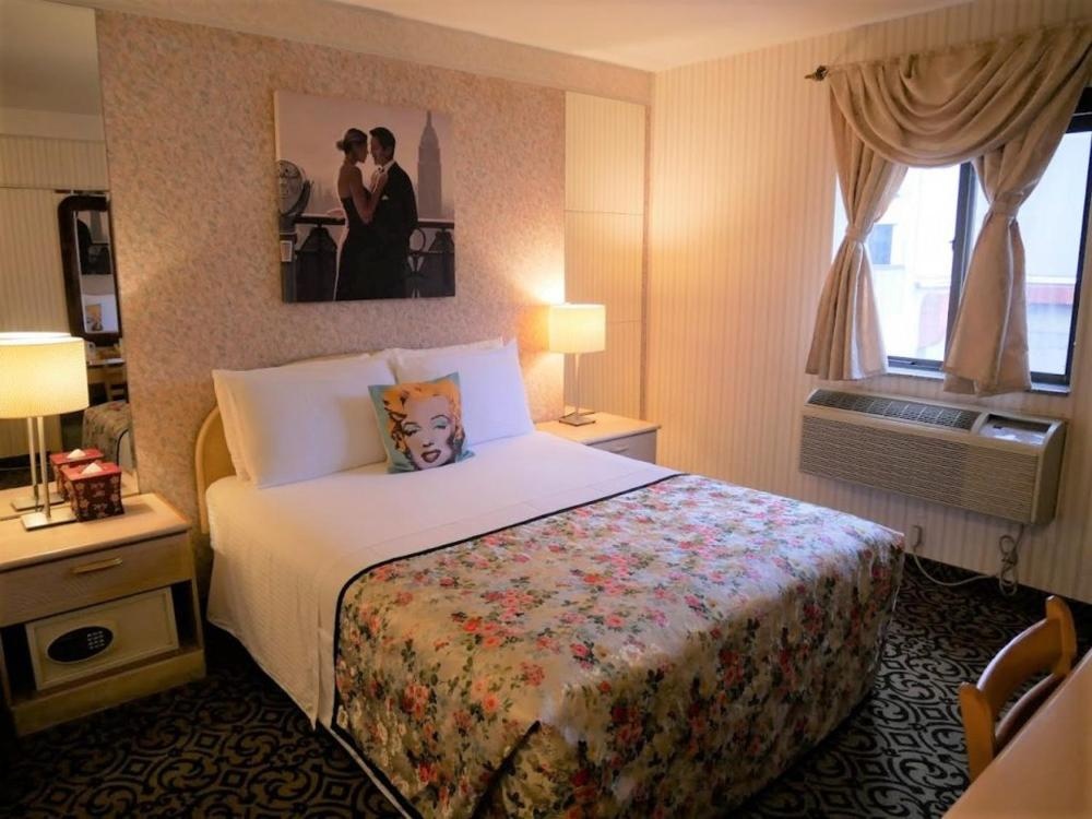 Flushing Central Hotel 88